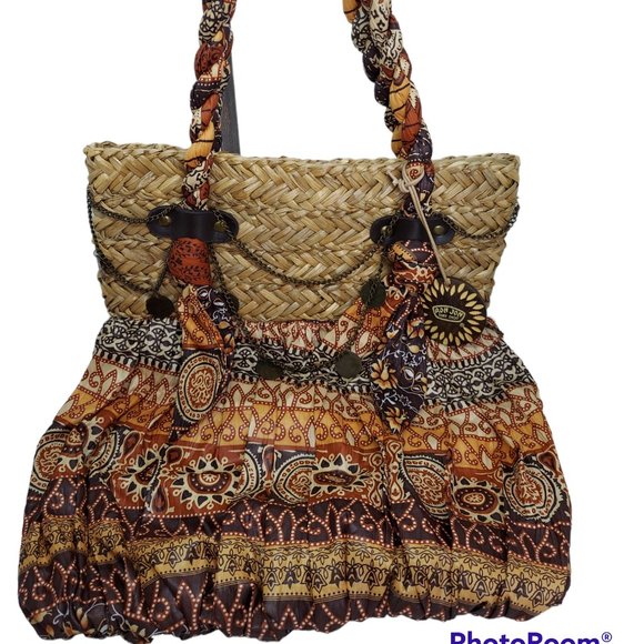 Sun 'N' Sand Straw & Fabric Bag - Picture 2 of 10